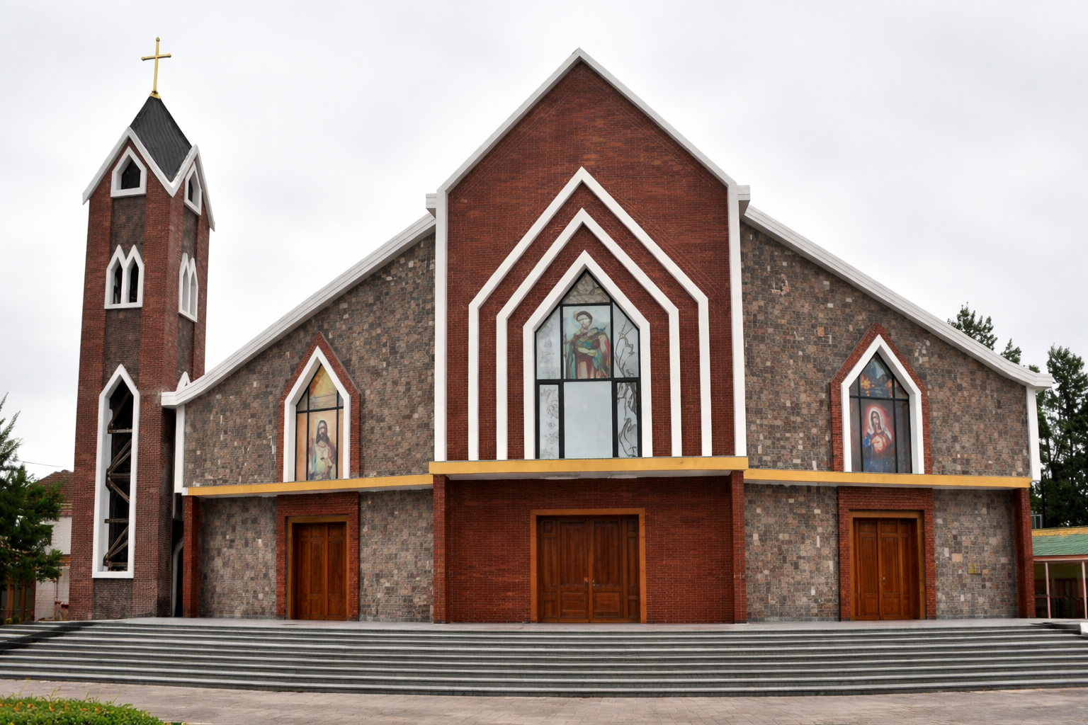 Messe de consécration de la nouvelle Église Saint-Laurent